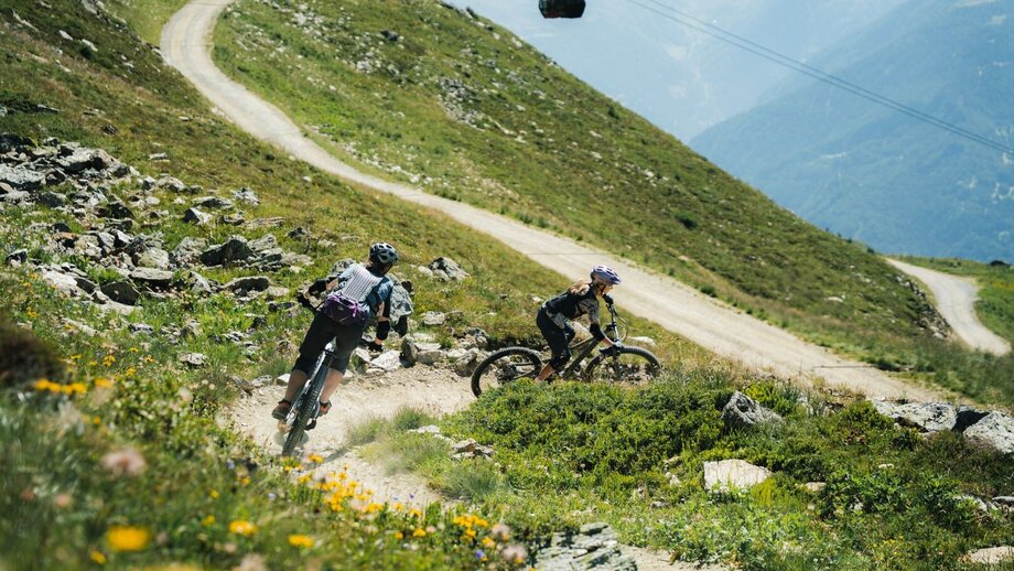 Mit Schwung durch die Kurven des Jochtrails | © © Serfaus-Fiss-Ladis Marketing GmbH_Markus Lindl