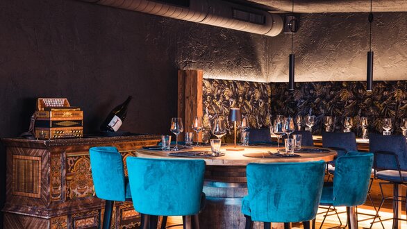 Lower restaurant
