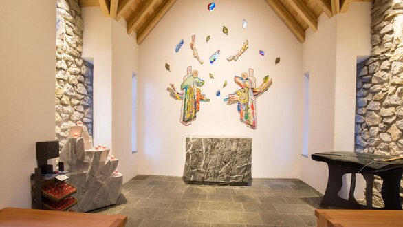 Altar der Familien-Lichter-Kapelle Hög