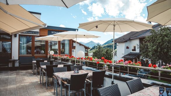 Groß ((c)_LeiterMichael_Stüberl_Terasse-16)