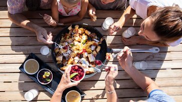 Essen auf der Seealm Hög